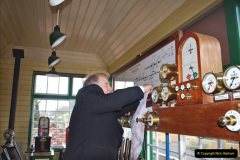 100.2021-12-18-Wessex-Bell-Christmas-Lunch-Train-other-SR-items.-100-Wessex-Bell.-