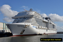 081.2022-June-21-Cruise-ships-from-1950-to-2022.-81-