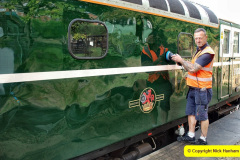 033.2022-07-06-Class-33-paintwork-damage-due-to-maine-line-running.-33-