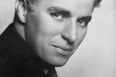 073.2023-04-18-Charlie-Chaplin.-73-