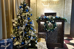029.2023-12-08-MV-Spirit-of-Adventure-Xmas-Decorations.-29-