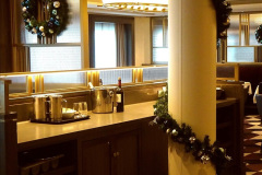 036.2023-12-08-MV-Spirit-of-Adventure-Xmas-Decorations.-36-