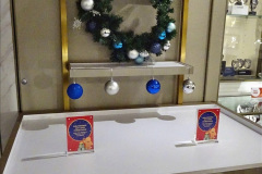 055.2023-12-08-MV-Spirit-of-Adventure-Xmas-Decorations.-55-