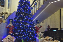 070.2023-12-08-MV-Spirit-of-Adventure-Xmas-Decorations.-70-