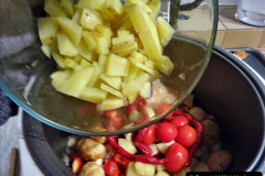 033.2023-12-24-Your-Host-cooks-his-famous-stew-for-Xmas.-33-