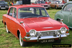 The Corsair had unusual and quite bold styling for its day, with a sharp horizontal V-shaped crease at the very front of the car into which round headlights were inset. This gave the car an apparently aerodynamic shape. The jet-like styling extended to the rear where sharply pointed vertical light clusters hinted at fins. The overall styling was clearly inspired by the early 1960s Ford Thunderbird,