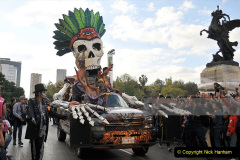 Floats depicting "Catrinas" and other death related characters and offerings march during the first Big Parade of the City to celebrate the Day of the Dead in Mexico City on October 29, 2016.
The parade is promoted by Mexico's City Municipality and it is inspired by the James Bond 007 movie "Spectre".  / AFP / MARIA CALLS        (Photo credit should read MARIA CALLS/AFP via Getty Images)