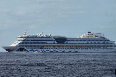 002.2023-10-11-MED-Cruise-At-Sea-Shipping-and-Art.-2-