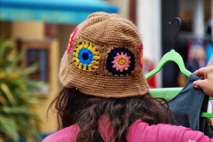 106.2023-08-02-Bridport-Dorset-Hat-Festival.-106-