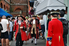 124.2023-08-02-Bridport-Dorset-Hat-Festival.-124-
