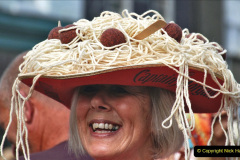 288.2023-08-02-Bridport-Dorset-Hat-Festival.-288-