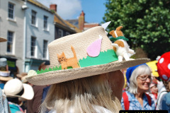 301.2023-08-02-Bridport-Dorset-Hat-Festival.-301-
