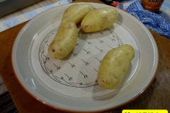 019.2024-12-24-Twas-Xmas-Eve-in-the-Work-House.-Your-Host-cooks-a-stew.-19-